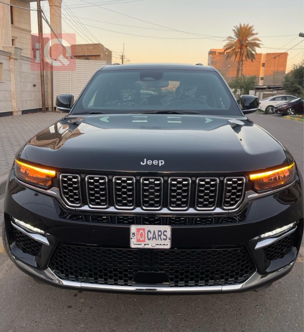 جیپ گراند شیرۆکی